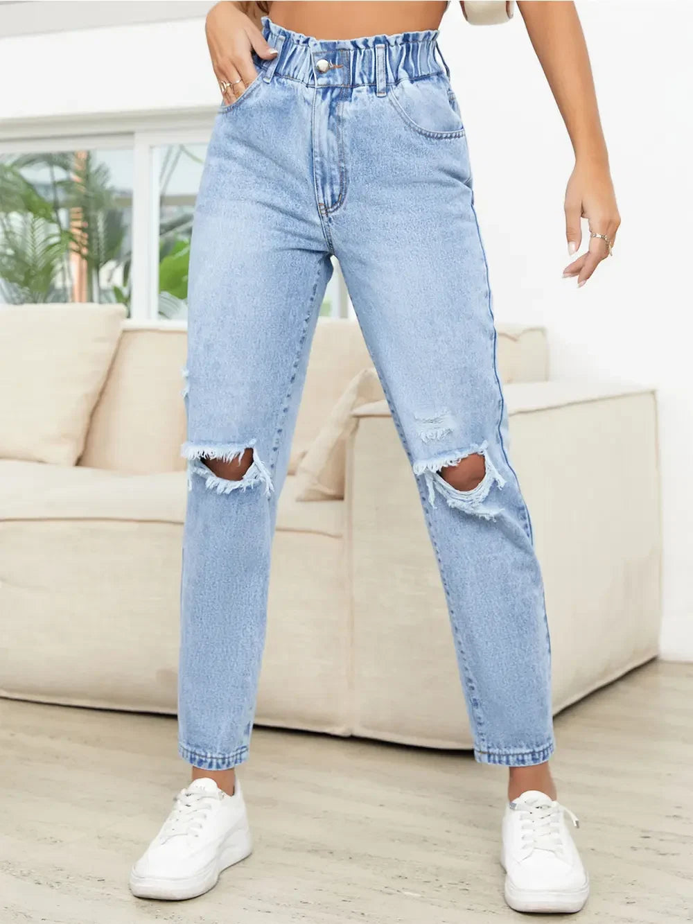 Distressed High Waist Jeans