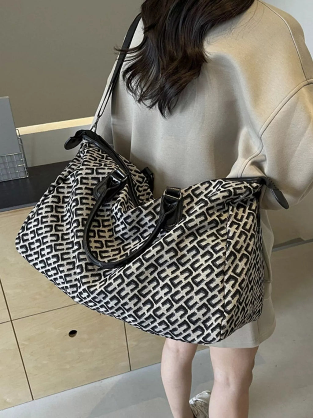 Patterned Large Capacity Travel Bag