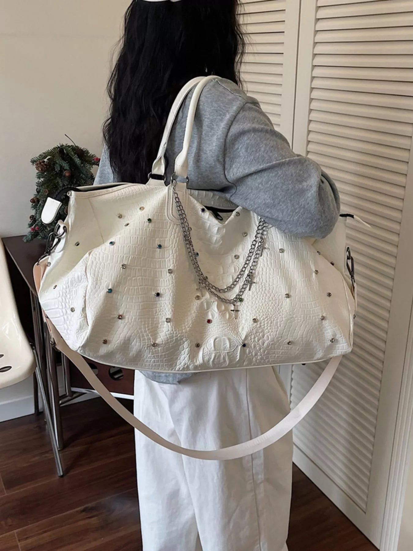 Studded Large Capacity Travel Bag