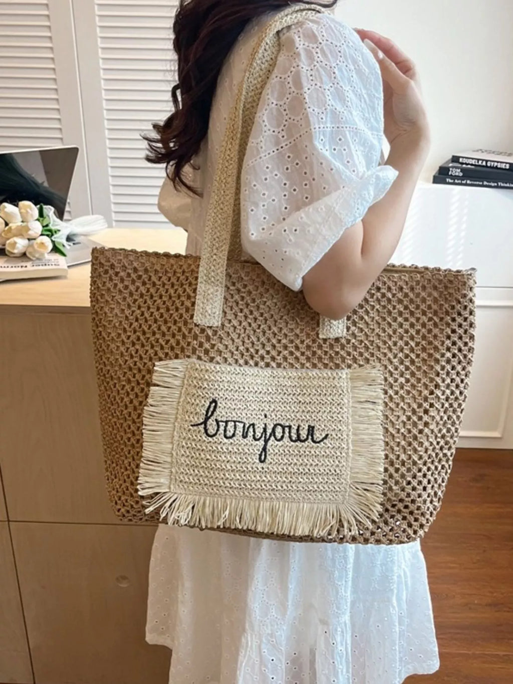 Fringe Straw Shoulder Bag