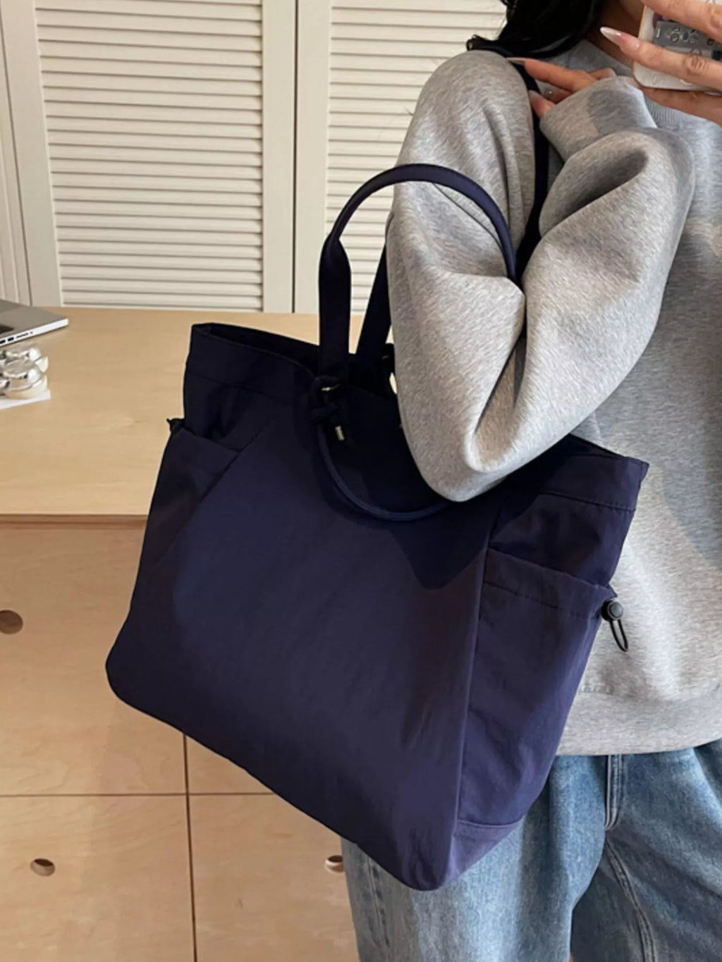 Nylon Lightweight Large Capacity Shoulder Bag