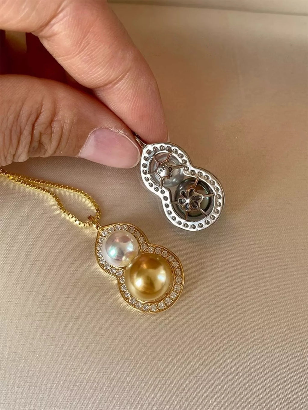 Gourd Pendant Necklace