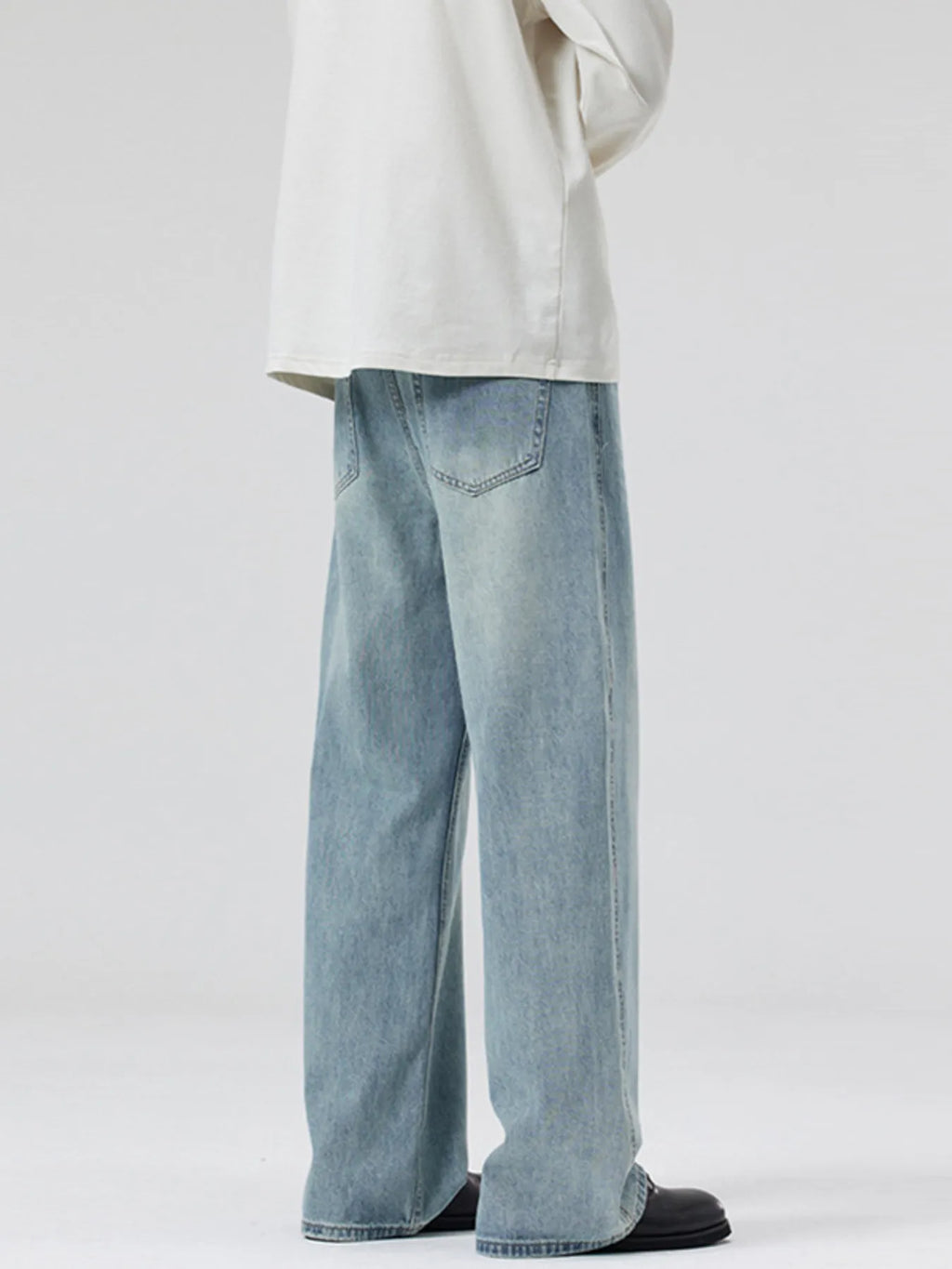 Men's Wide Leg Washed Jeans