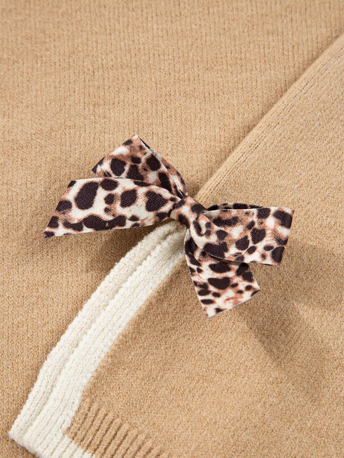 Leopard Bow Decor Split Cuff Contrast Trim Sweater