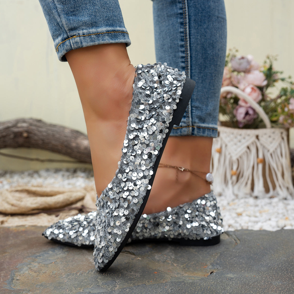 Women’s Pointed-Toe Flat Casual Shoes – Stylish Everyday Sneakers