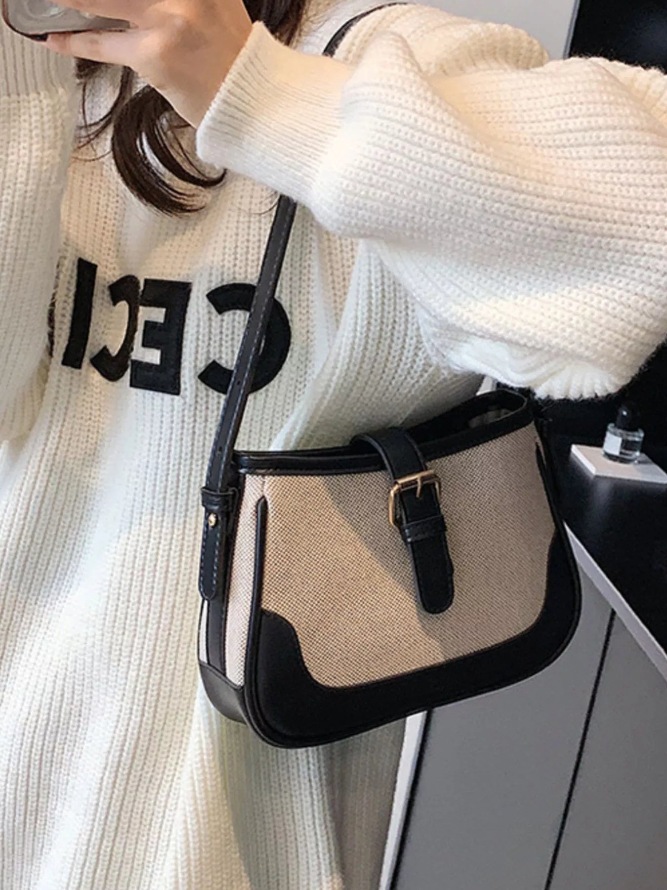 Contrast Buckle Shoulder Bag