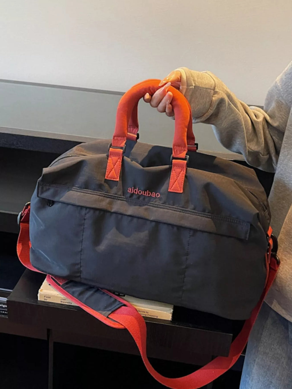 Large Capacity Lightweight Travel Bag