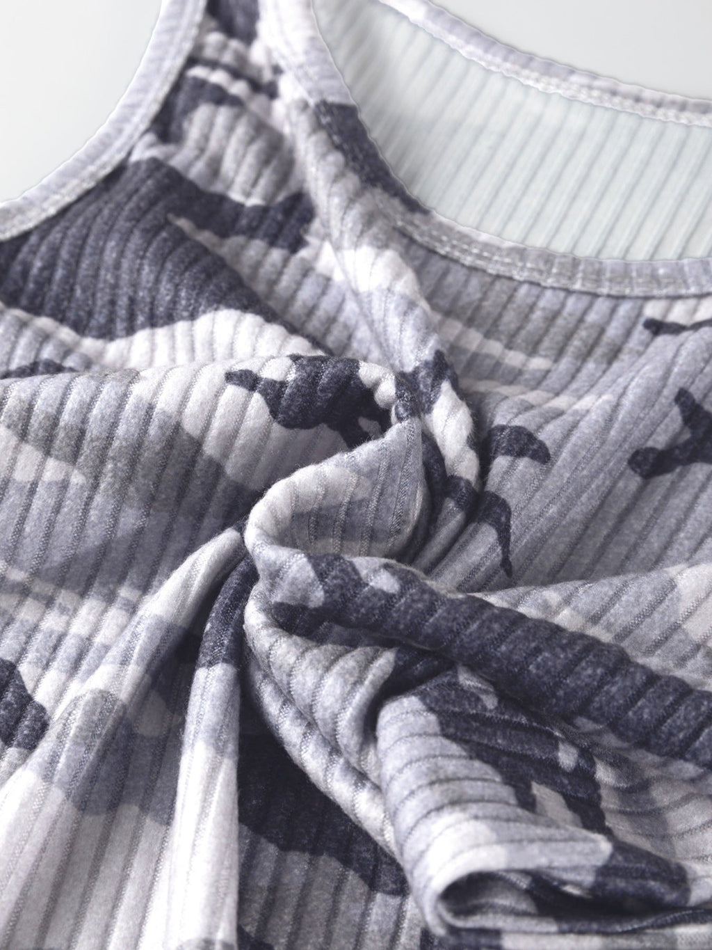 Camouflage Print Ribbed Knit Round Neck Tank Top