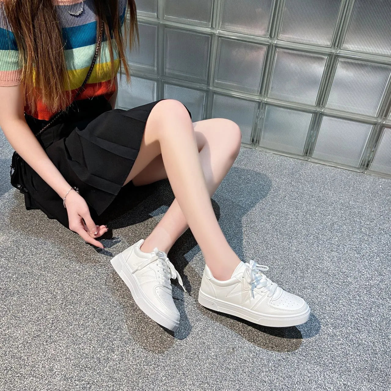 Low-Top Lace-Up Breathable Sneakers
