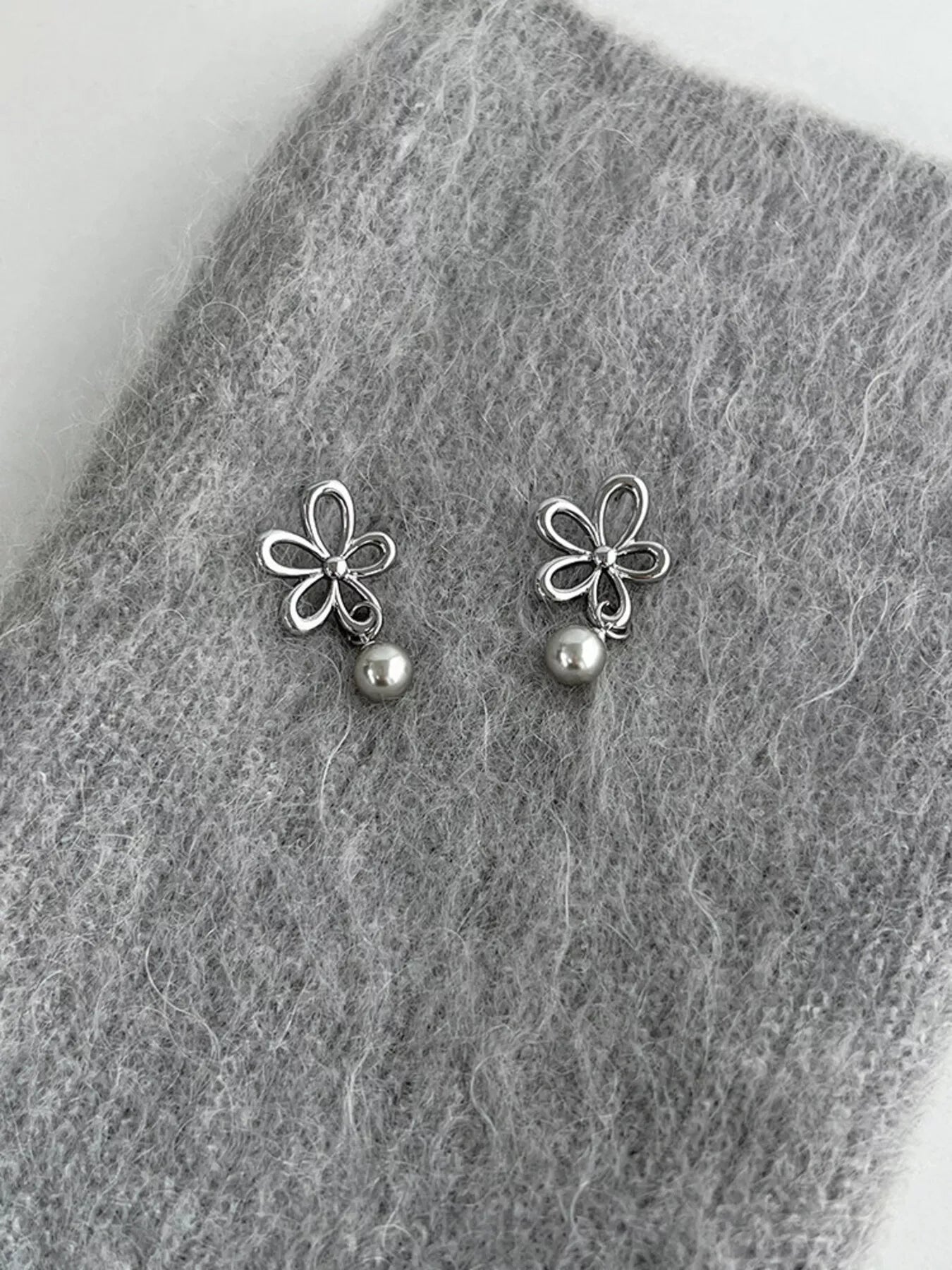 Flower Pearl Drop Earrings