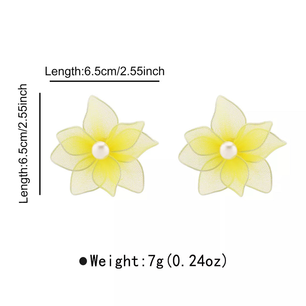 Flower Pearl Stud Earrings