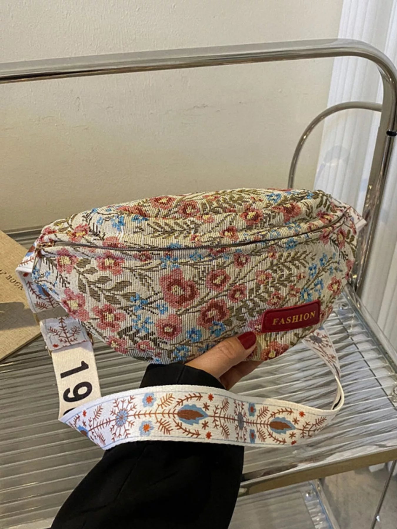 Floral Pattern Wide Strap Crossbody Bag