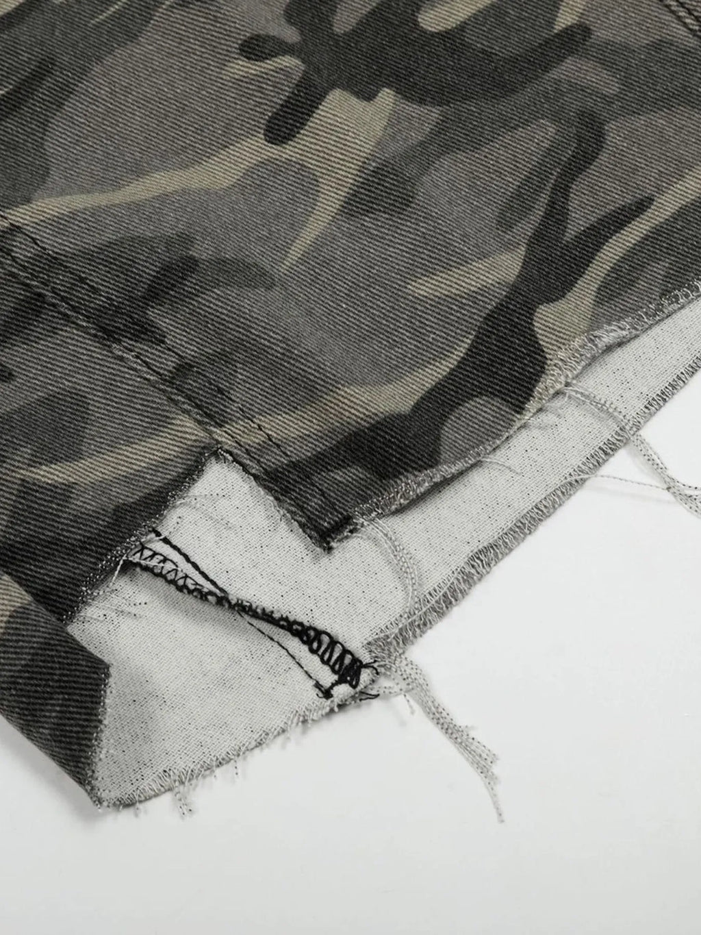 Men's Camouflage Cargo Capri Jeans