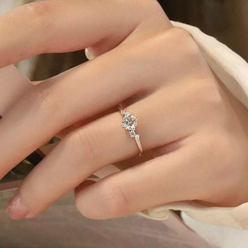 1 Carat Moissanite 925 Sterling Silver Ring
