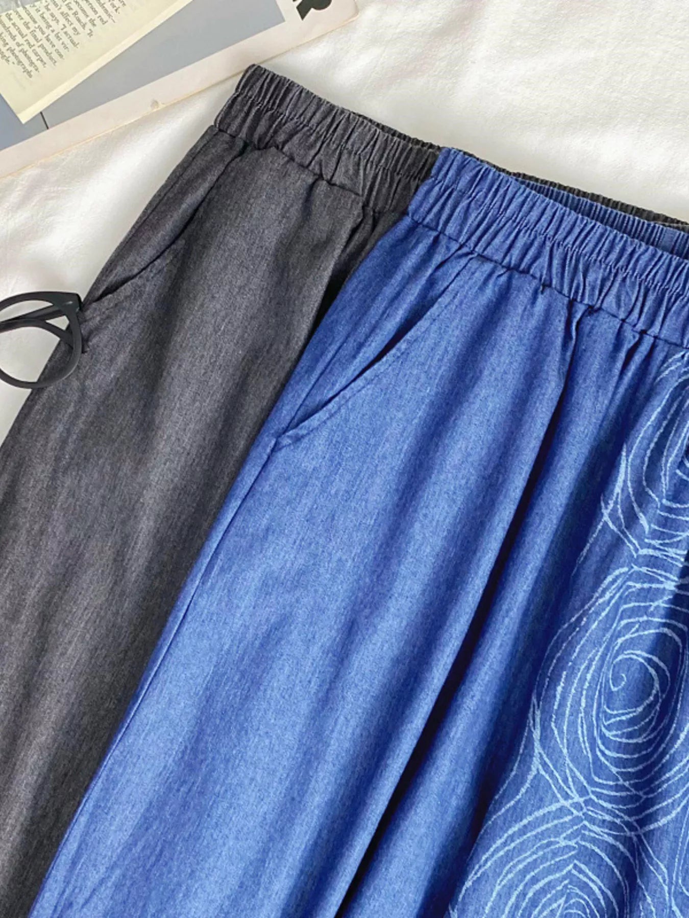 Elastic Waist Printed Jeans