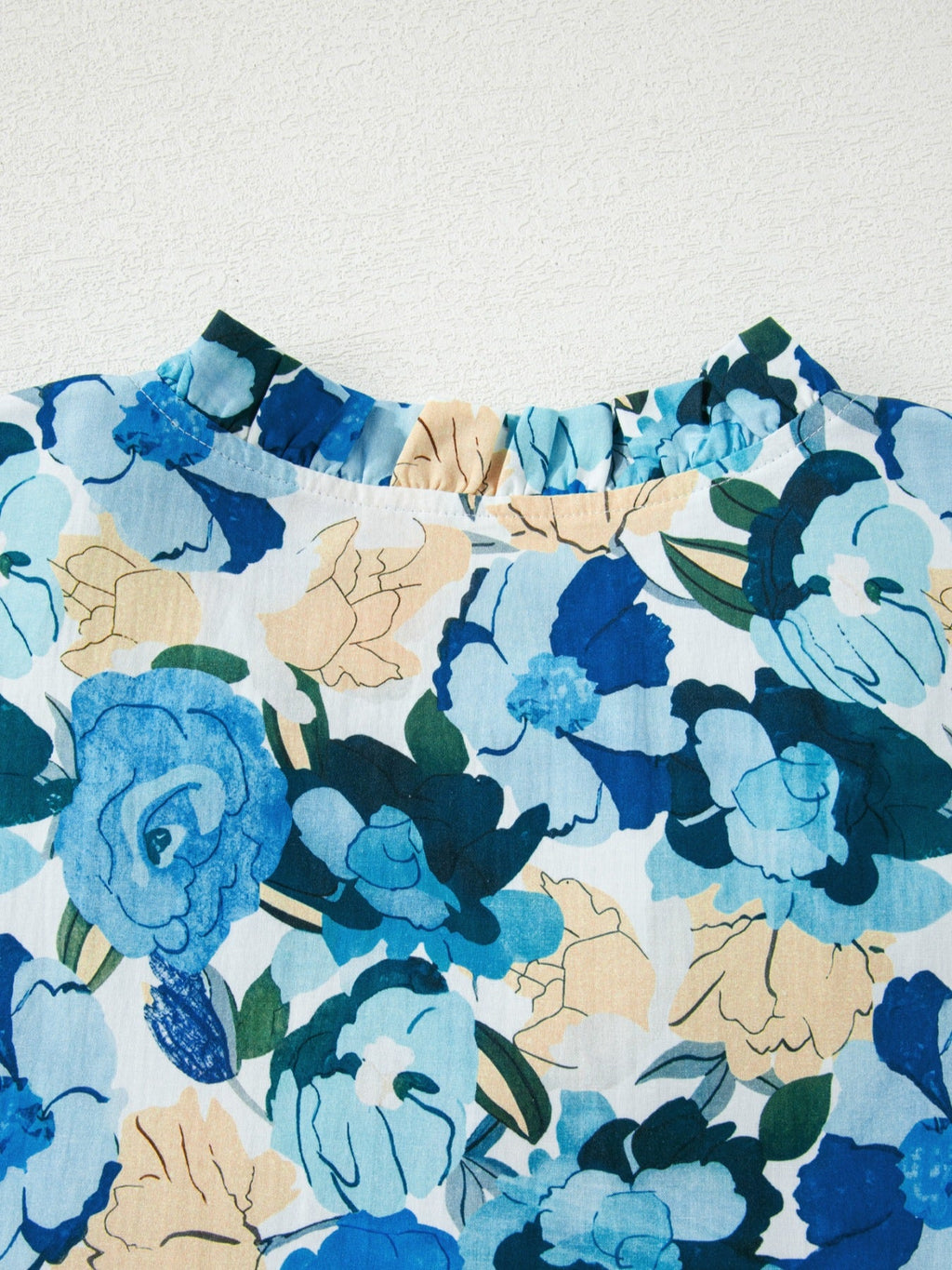 Floral Print Short Puff Sleeve V Neck Blouse
