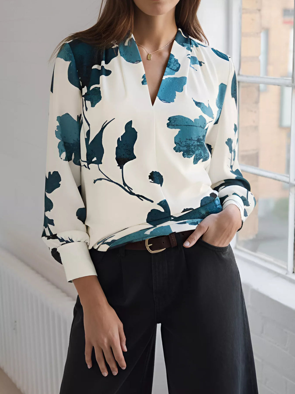 Printed V-Neck Long Sleeve Blouse