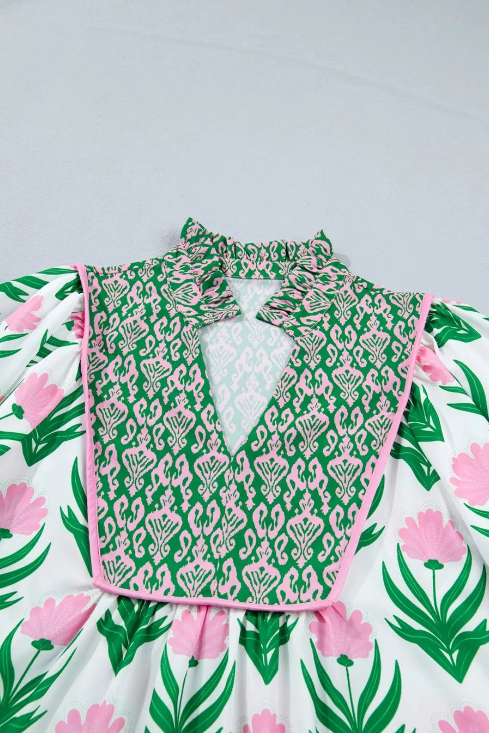 Multicolour Floral Print Puff Sleeve Contrast Bordered V Neck Blouse