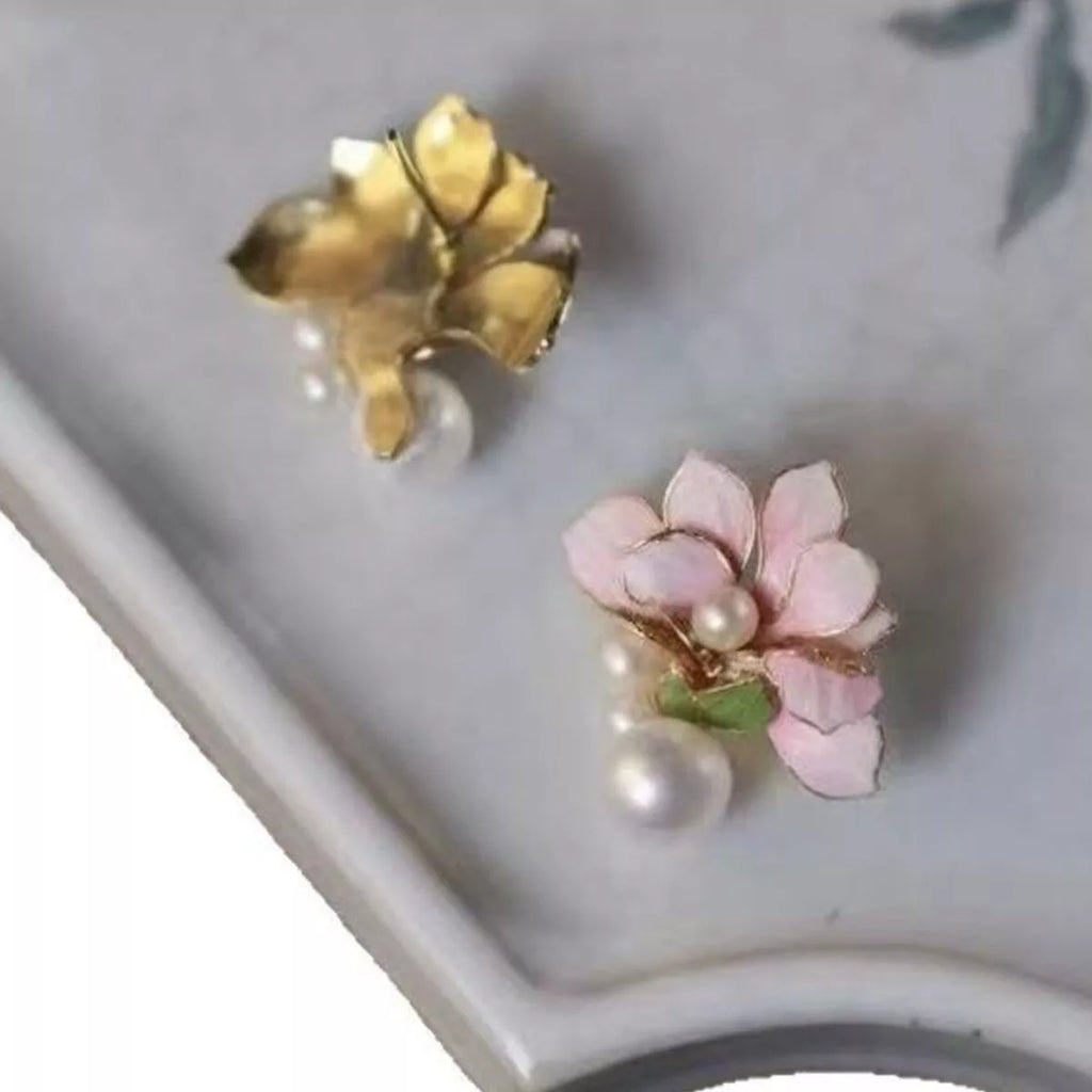 Flower Pearl Stud Earrings