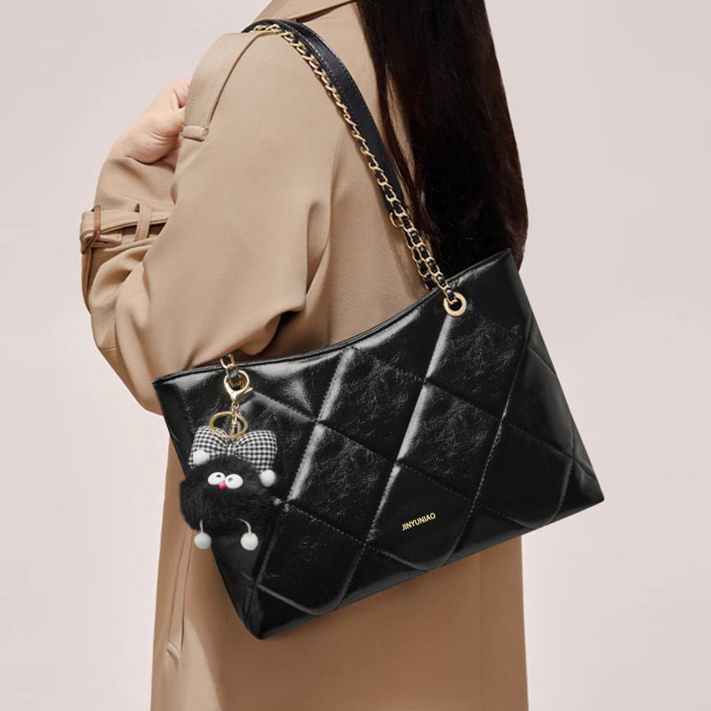 Quilted Chain Shoulder Bag