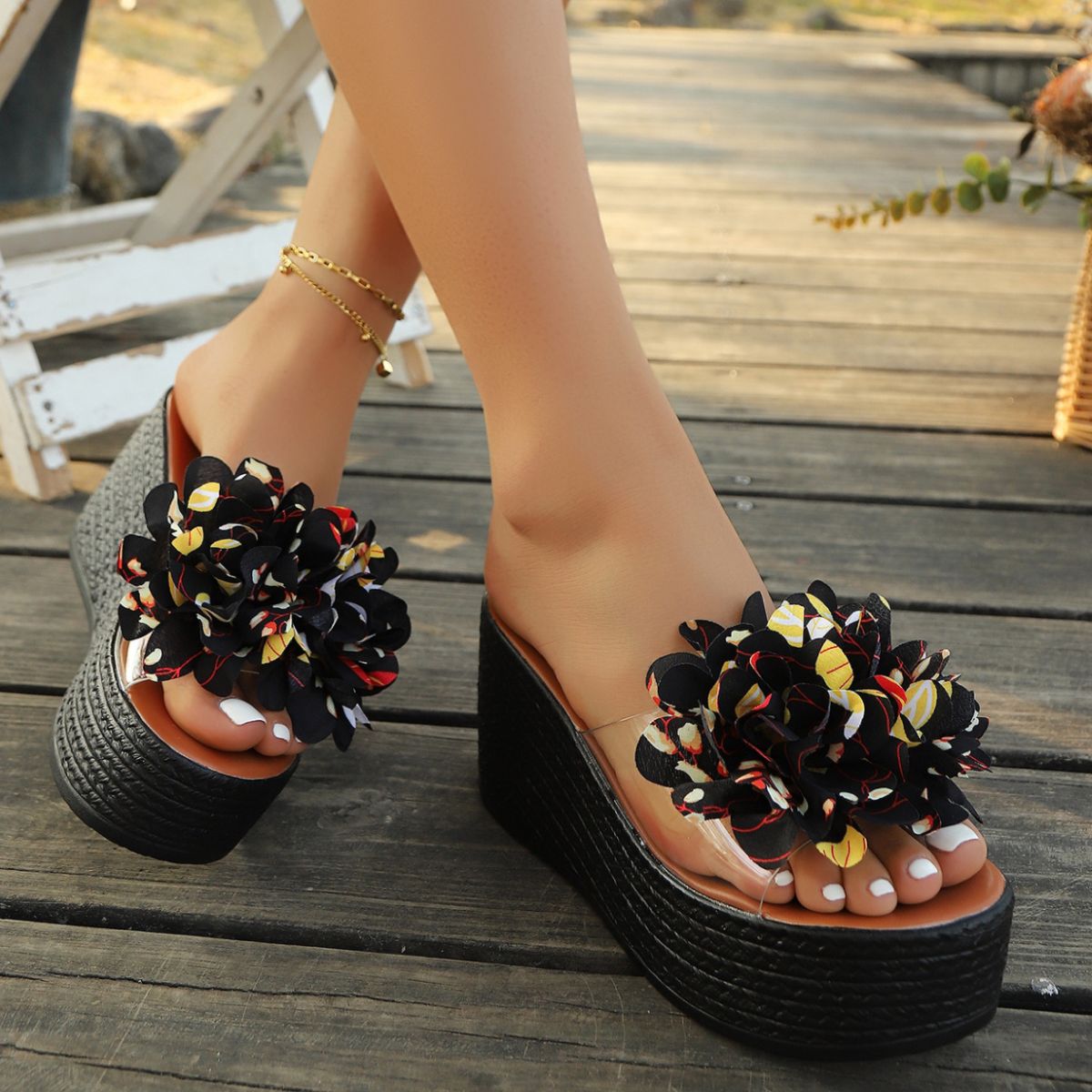 Floral Decor Platform Wedge Sandals
