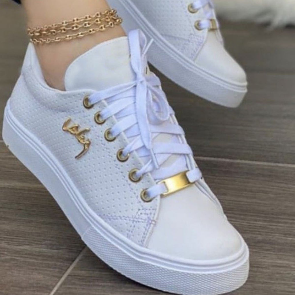 Lace Up Round Toe Sneakers