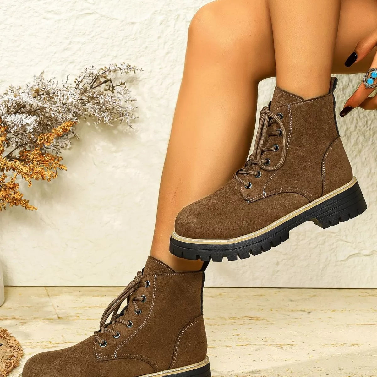 Round Toe Lace Up Boots
