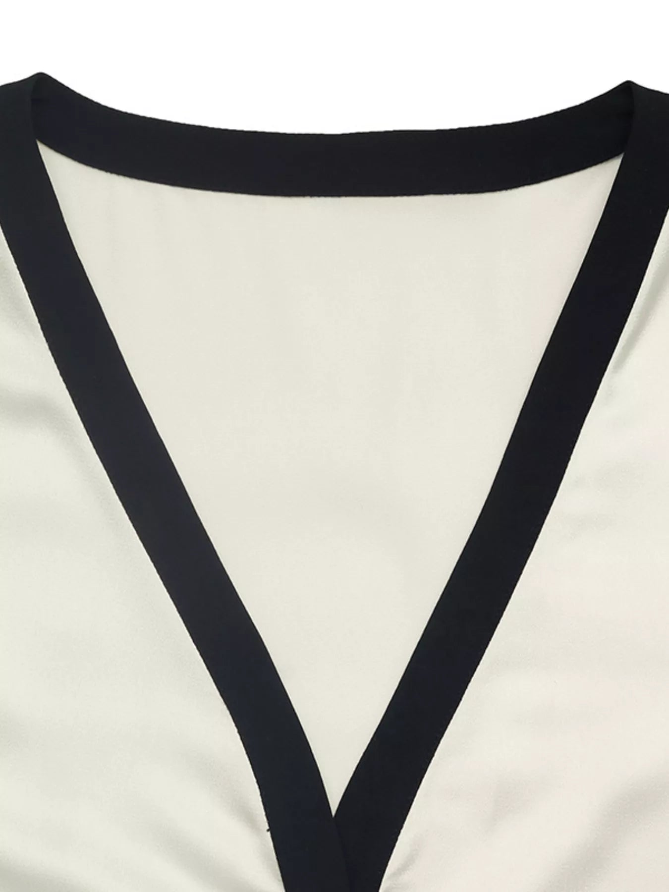 Contrast Trim V-Neck Blouse