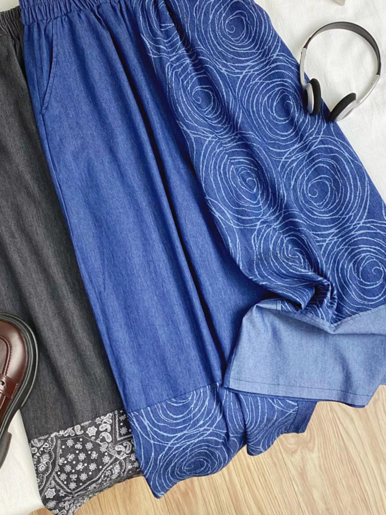 Elastic Waist Printed Jeans