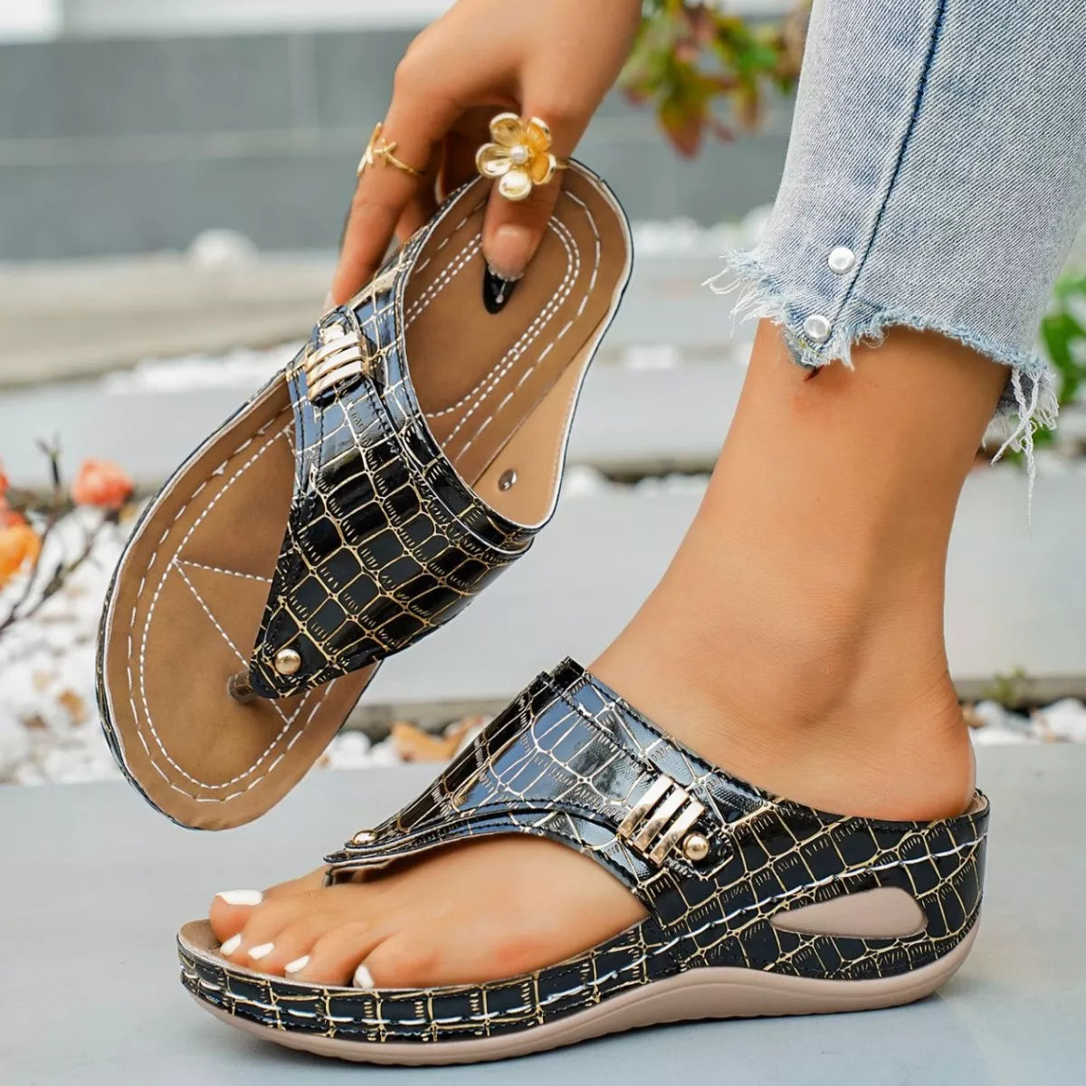 Toe Post Wedge Sandals