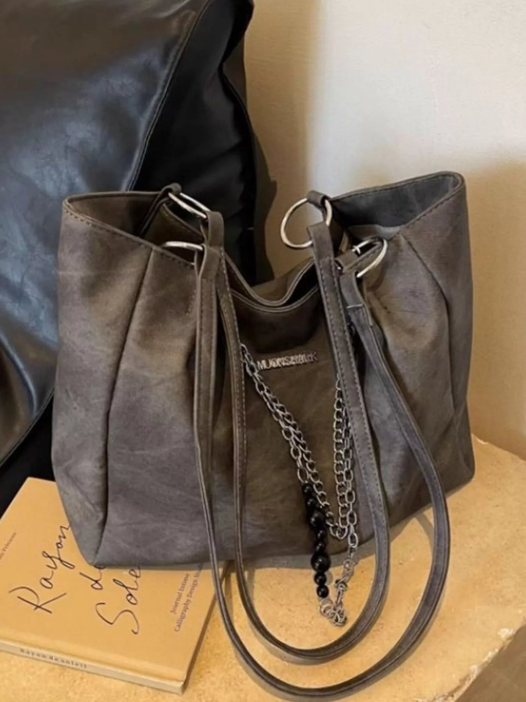 Chain Decor Shoulder Bag