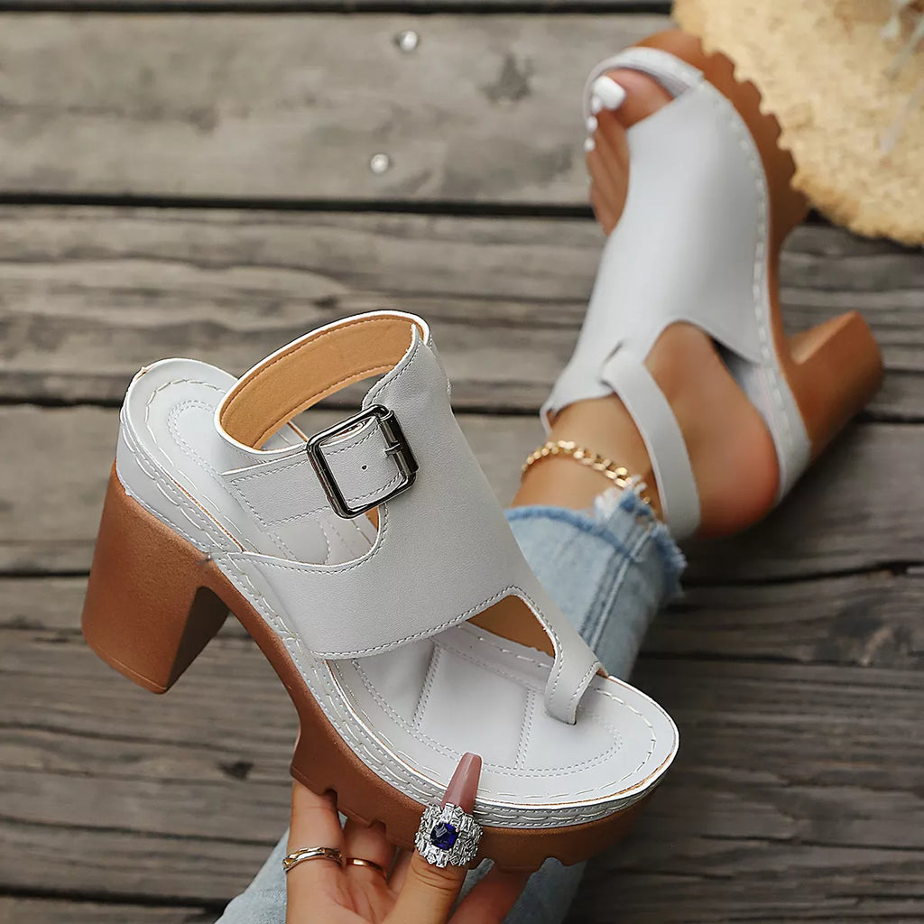 Toe Loop Block Heels Sandals