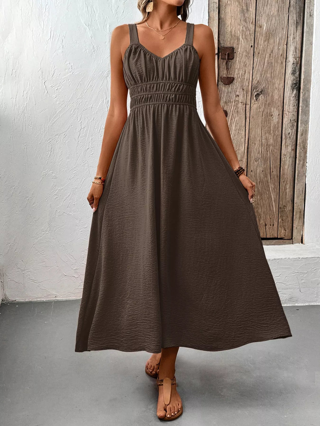 Sleeveless Smocked Casual Midi Dress
