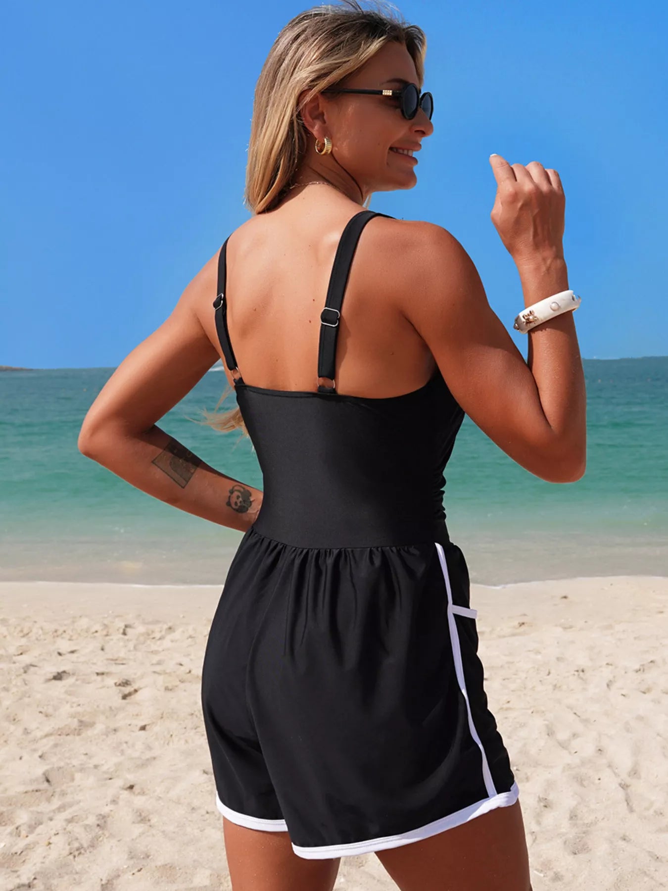 Contrast Trim Scoop Neck One Piece Swimsuit