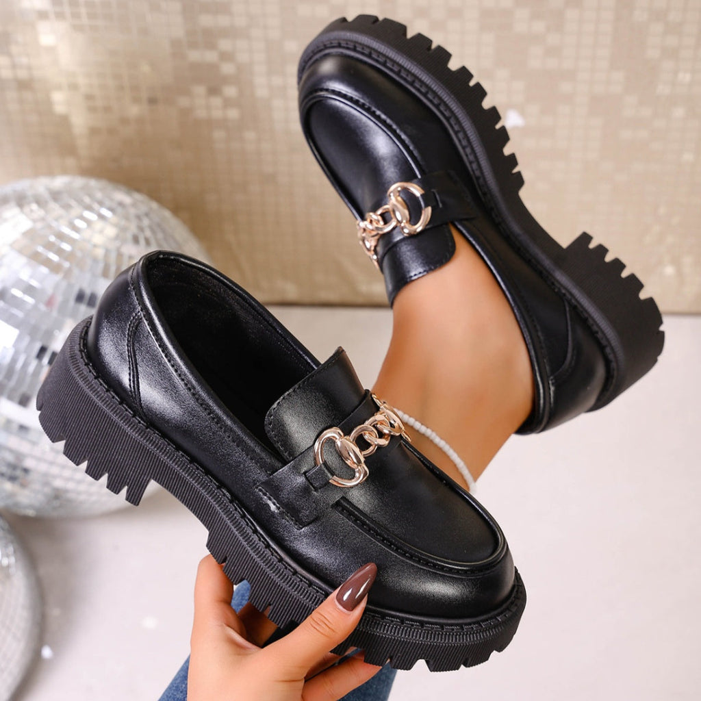 Chain Decor Round Toe Loafers