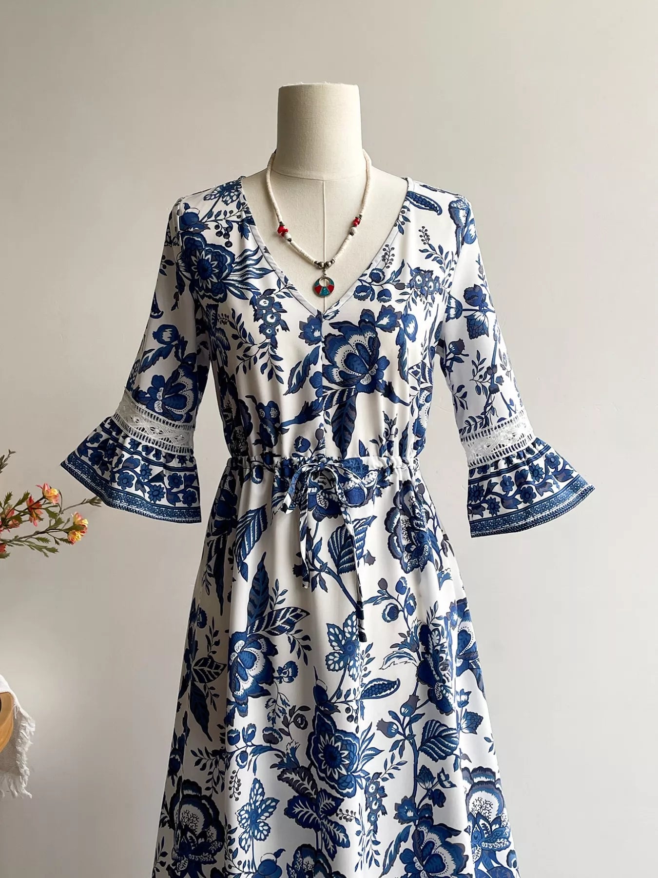 Floral Print V-Neck Flounce Sleeve Dress
