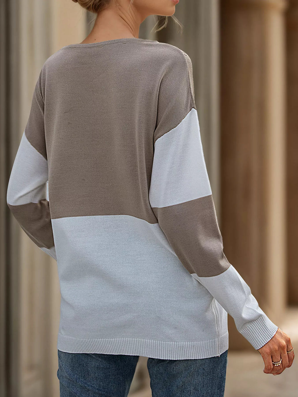Color Block V-Neck Knit Top
