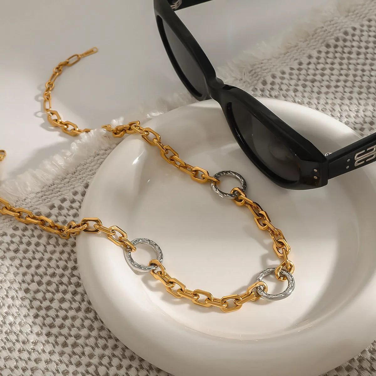 Stainless Steel Chain Link Circle Necklace
