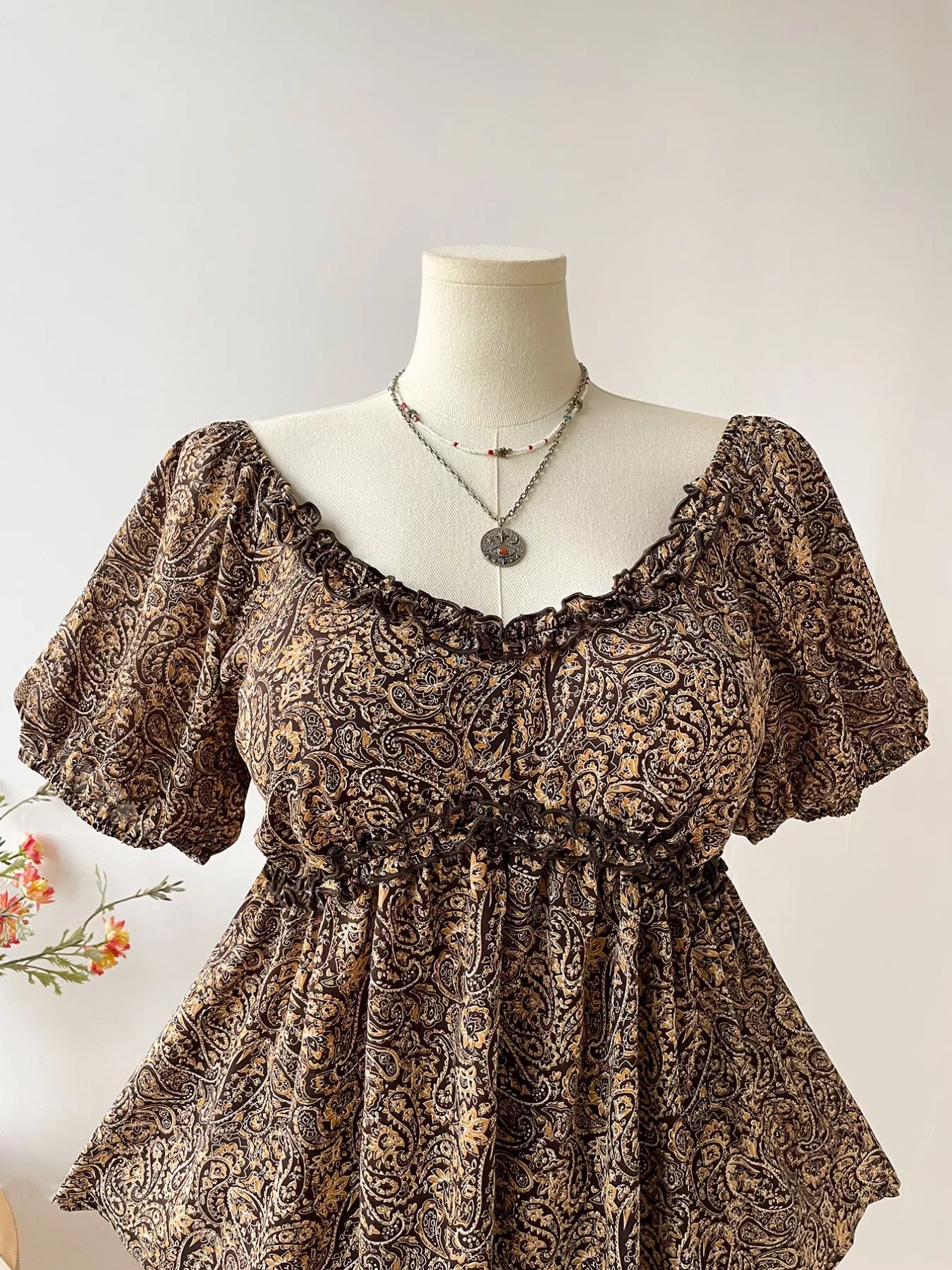 Plus Size Paisley Print Short Sleeve Blouse
