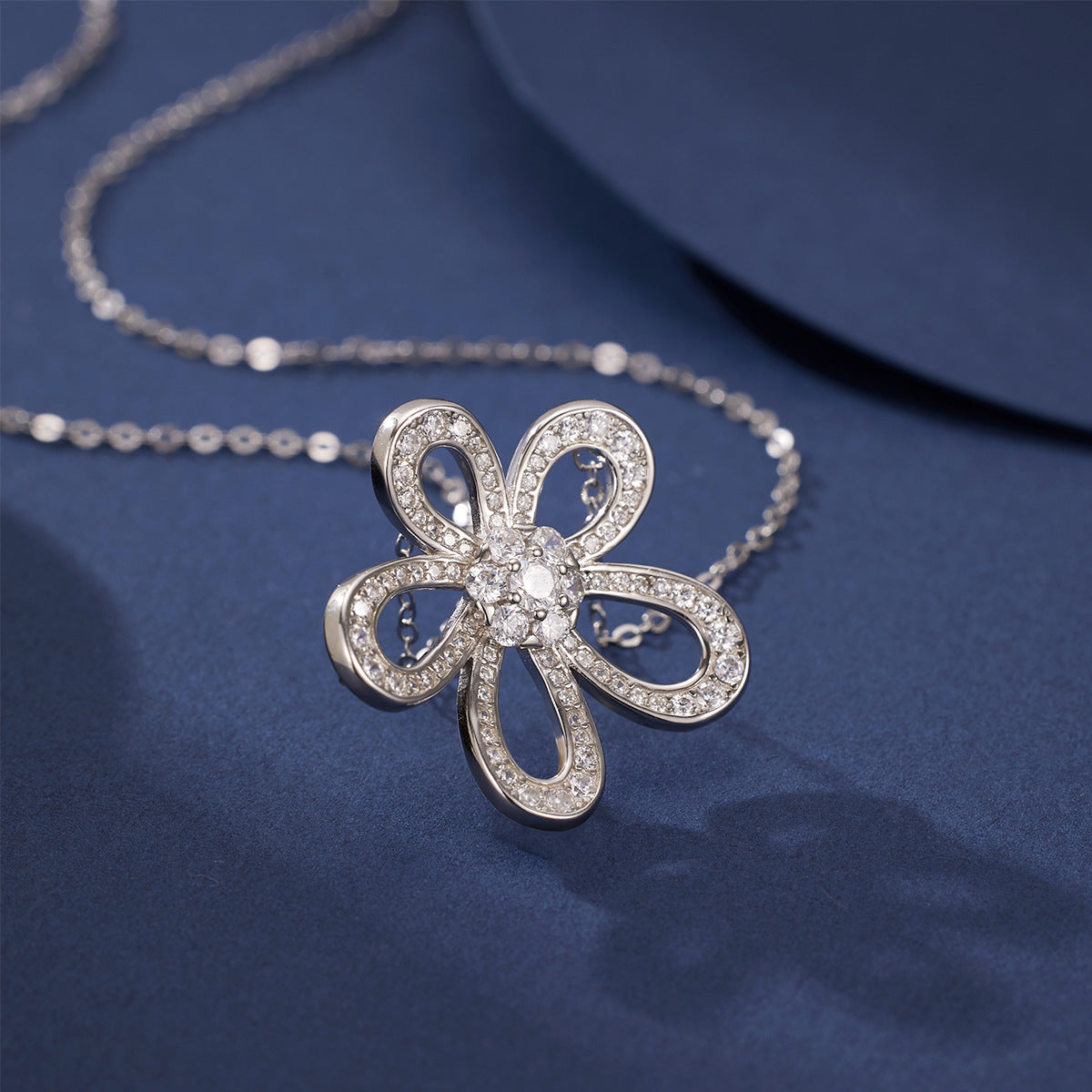925 Sterling Silver Flower Pendant Necklace