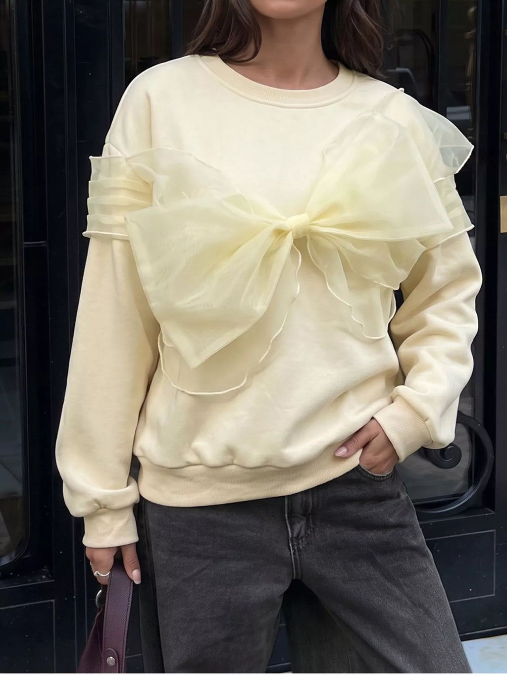 Bow Round Neck Long Sleeve Sweatshirt