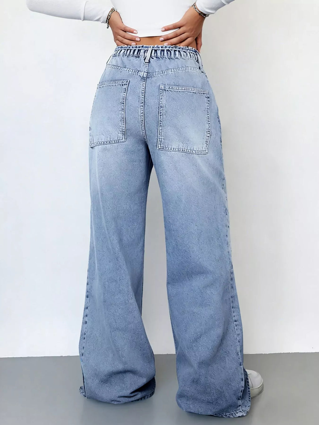 Wash Wide Leg Cargo Jeans