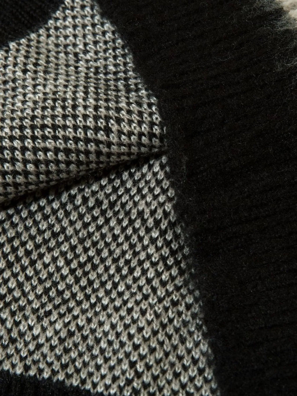 Men's Oversized Contrast Striped Round Neck Sweater