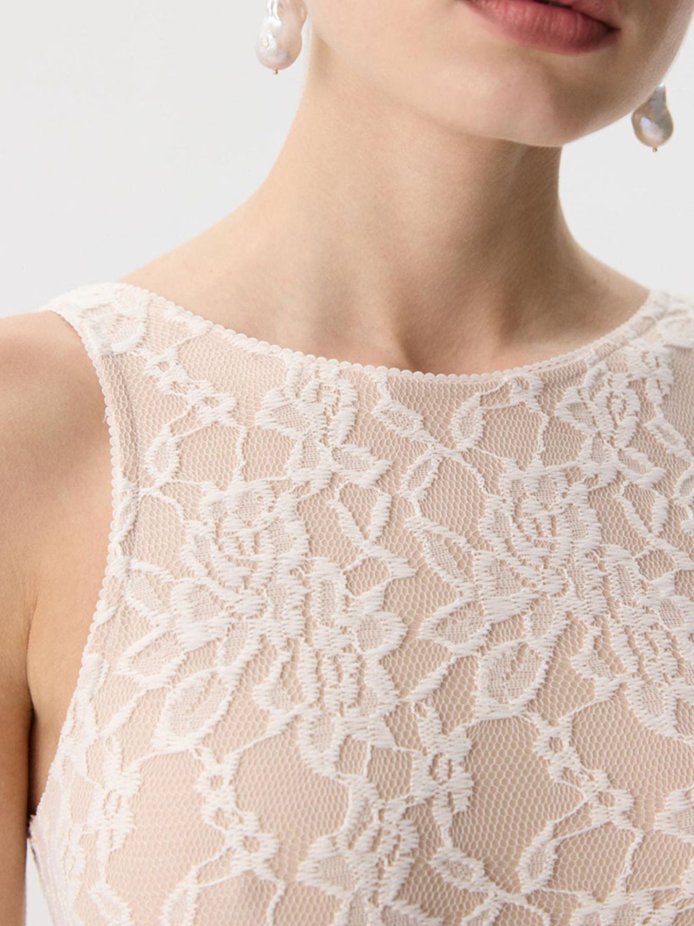 Lace Round Neck Tank