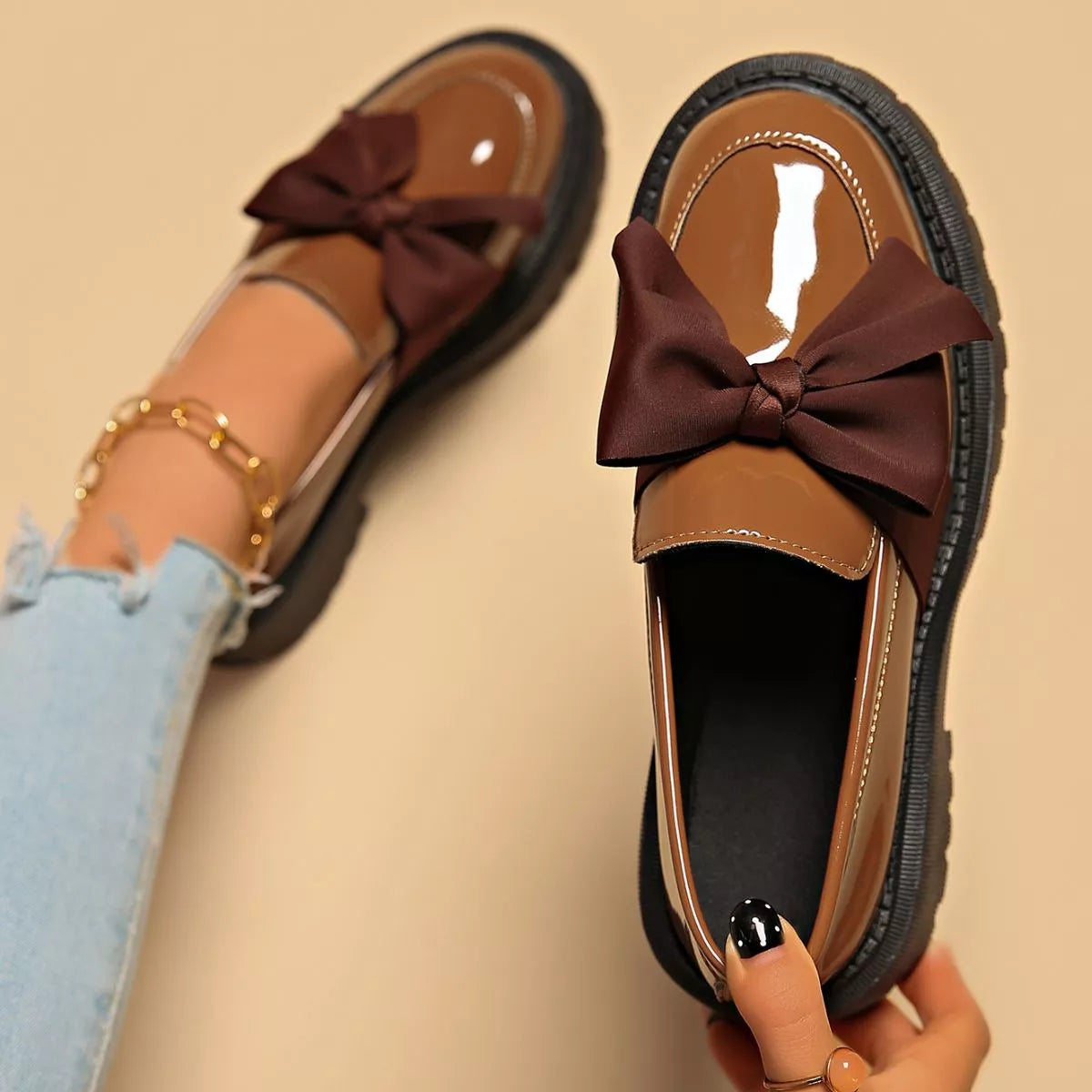 Bow Decor Round Toe Loafers
