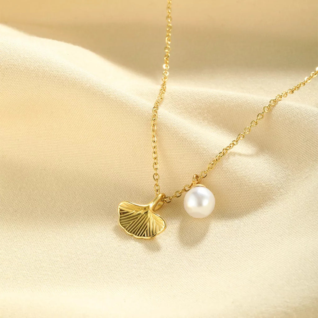 Pearl & Shell Pendant Necklace