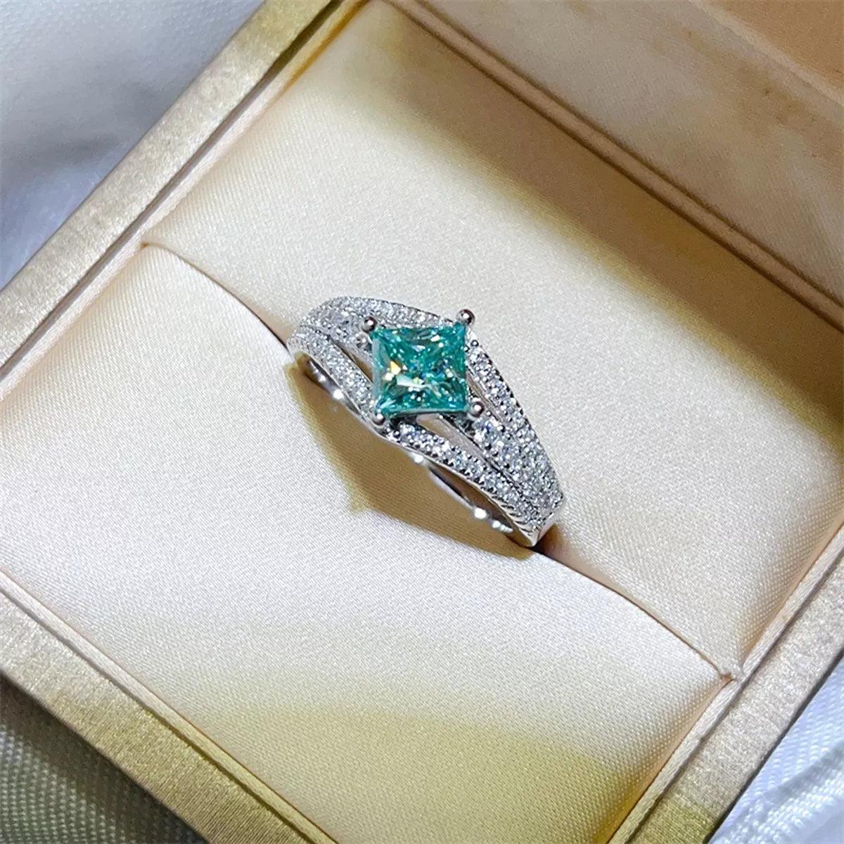 1 Carat Moissanite 925 Sterling Silver Ring