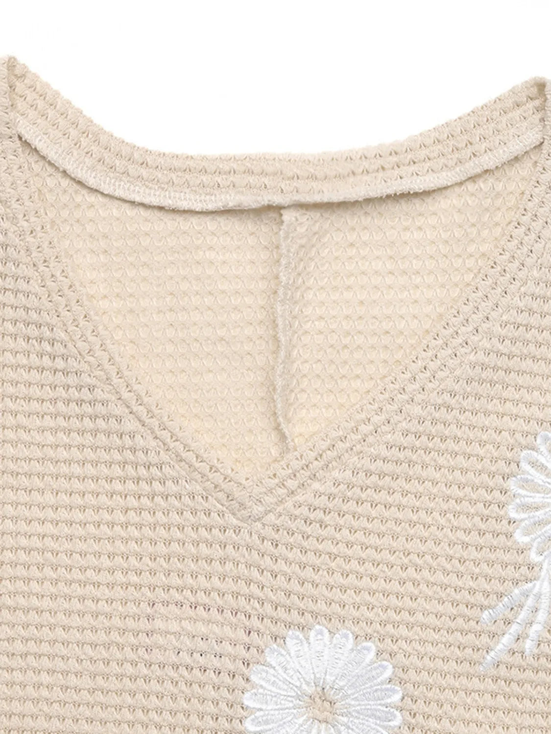 Daisy V-Neck Half Sleeve T-Shirt