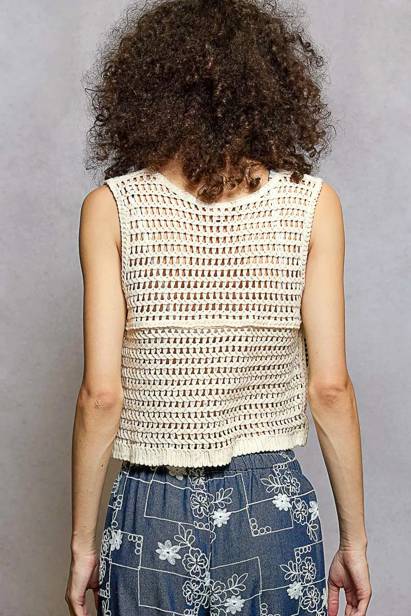 POL Embroidered Floral Cropped Crochet Vest
