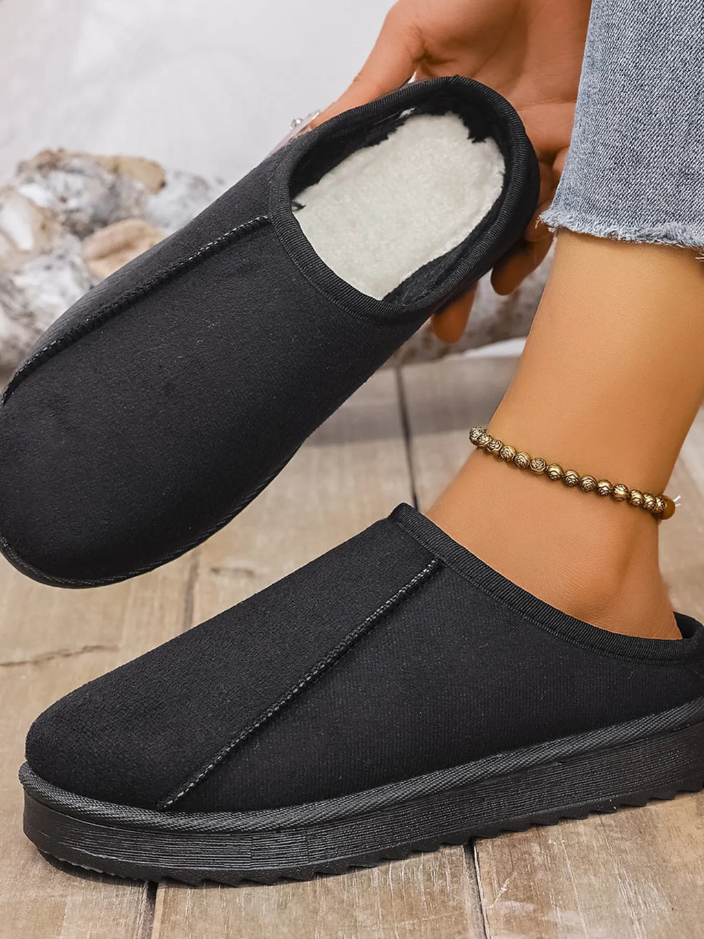 Round Toe Platform Slippers